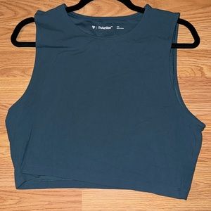Aritzia TnAction Muscle Tank Size 2XL